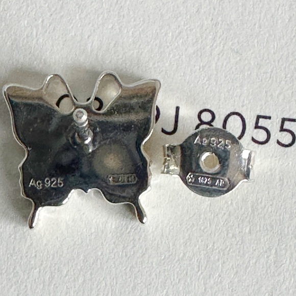 NWT GUCCI EARRINGS 🦋 - Picture 7 of 11